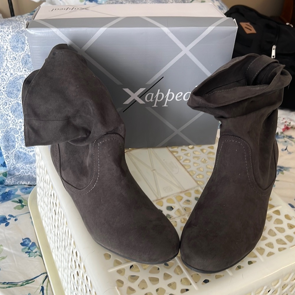 Gray slouch boots